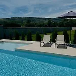 别墅 Lusso 莫斯塔尔