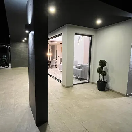 Lusso Villa