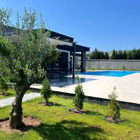 Lusso Villa