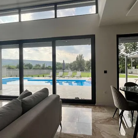 Lusso Villa *