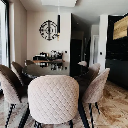 Lusso Villa *