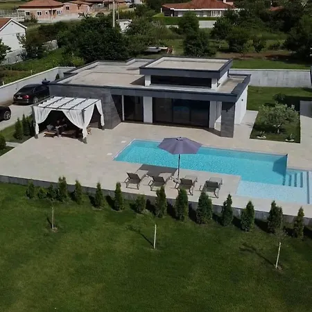 Lusso Villa