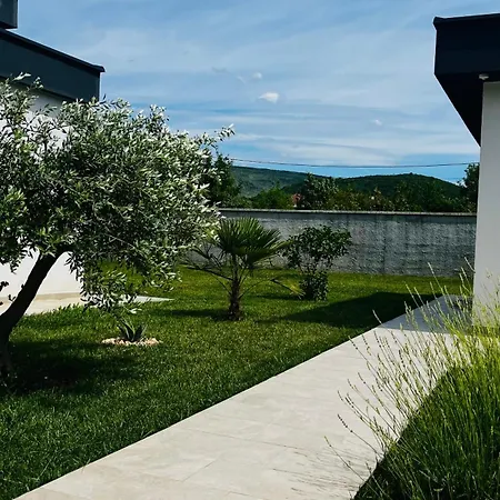Lusso Villa *